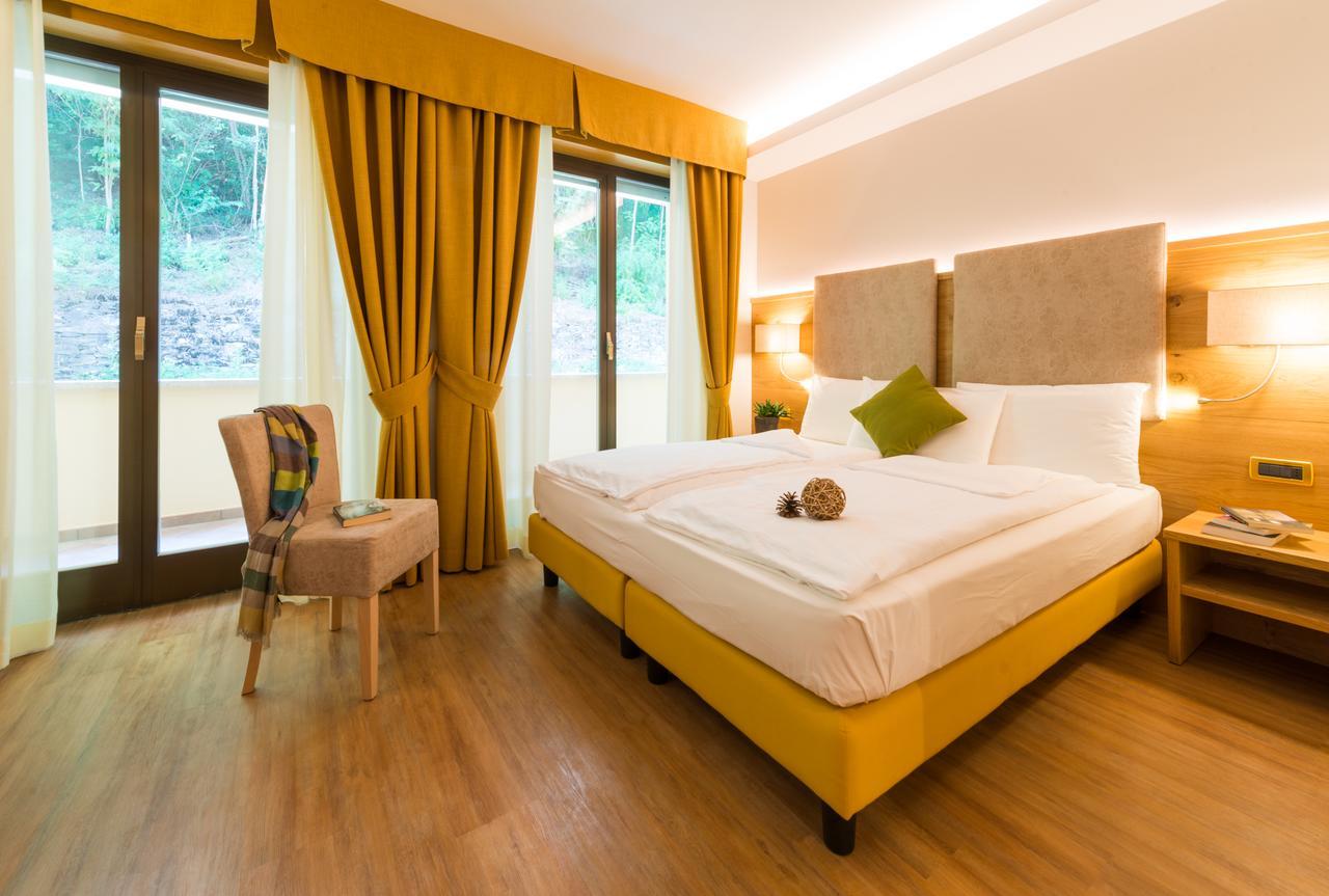 Hotel Ambassador Levico Terme Eksteriør bilde