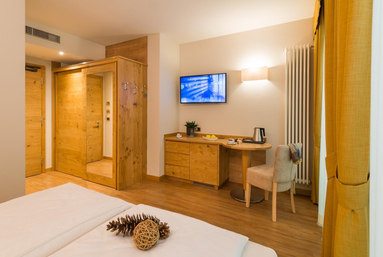 Hotel Ambassador Levico Terme Eksteriør bilde